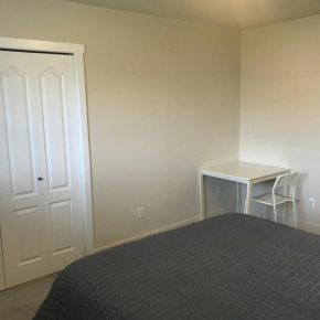 Separate bathroom, Spacious and bright bedroom